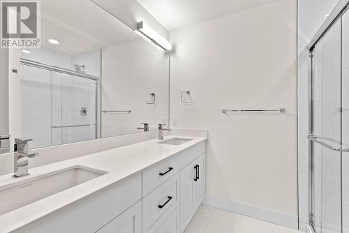 651 Dunes Drive Unit# 102, Kamloops, BC - Indoor Photo Showing Bathroom