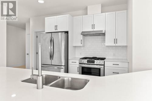 651 Dunes Drive Unit# 102, Kamloops, BC - Indoor Photo Showing Kitchen With Double Sink With Upgraded Kitchen