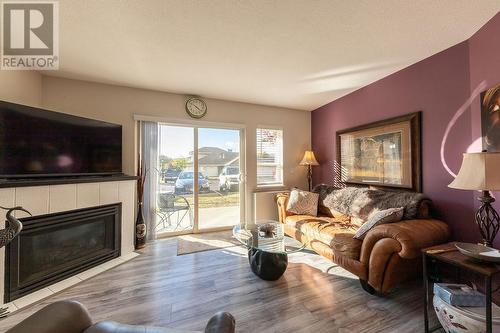 807 Railway Avenue Unit# 34, Ashcroft, BC - Indoor Photo Showing Living Room With Fireplace