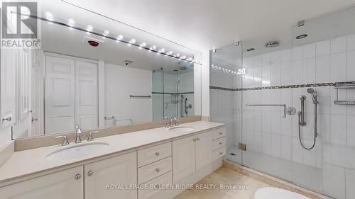 304 - 65 Spring Garden Avenue, Toronto, ON - Indoor Photo Showing Bathroom