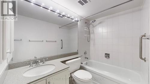 304 - 65 Spring Garden Avenue, Toronto, ON - Indoor Photo Showing Bathroom