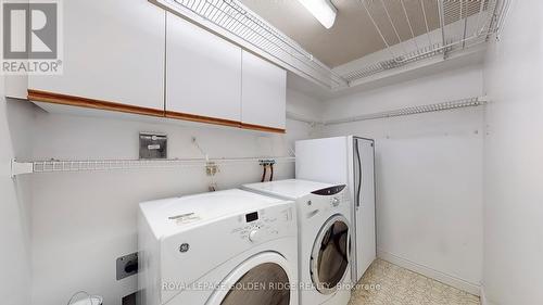 304 - 65 Spring Garden Avenue, Toronto, ON - Indoor Photo Showing Laundry Room