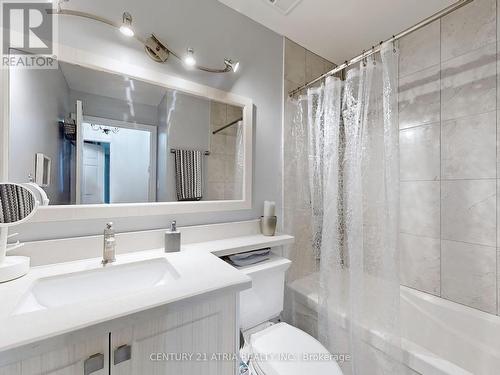 206 - 10 Gateway Boulevard, Toronto, ON - Indoor Photo Showing Bathroom