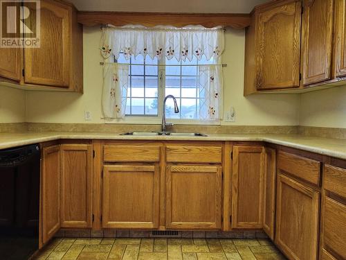 1038 11 Avenue Unit# 19, Vernon, BC - Indoor Photo Showing Kitchen With Double Sink