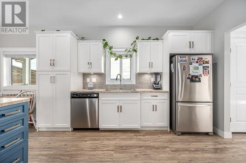 1460 Lopez Creek Drive, Cache Creek, BC - Indoor Photo Showing Kitchen