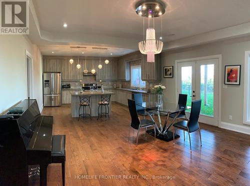 661 Park Road, Innisfil, ON - Indoor Photo Showing Dining Room