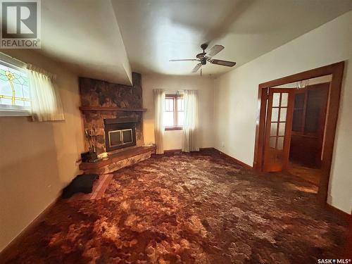 847 18Th Street W, Prince Albert, SK - Indoor Photo Showing Other Room With Fireplace