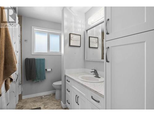 1487 Stage Road, Cache Creek, BC - Indoor Photo Showing Bathroom