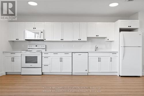 512 - 10 Fontenay Court, Toronto, ON - Indoor Photo Showing Kitchen