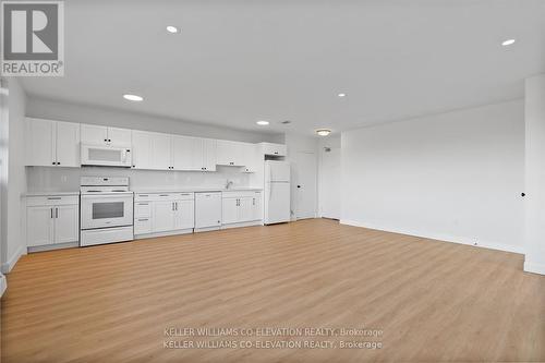 512 - 10 Fontenay Court, Toronto, ON - Indoor Photo Showing Kitchen