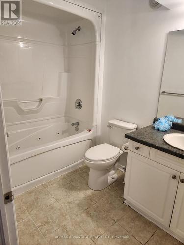 963 Bitterbush Crescent, London, ON - Indoor Photo Showing Bathroom