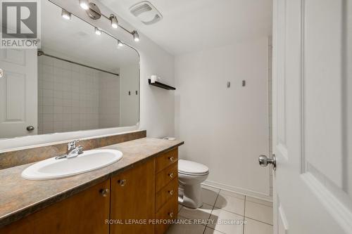 75 Strathaven Private, Ottawa, ON - Indoor Photo Showing Bathroom