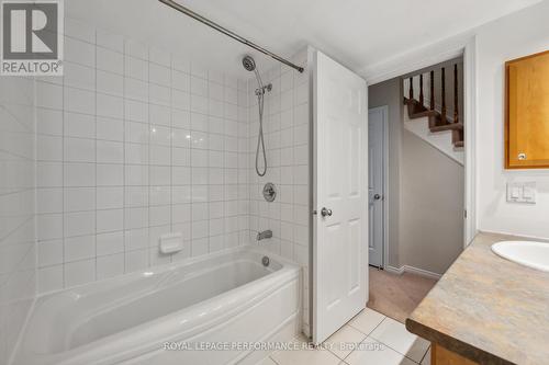 75 Strathaven Private, Ottawa, ON - Indoor Photo Showing Bathroom