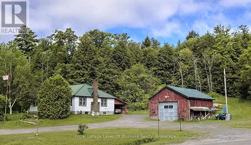 2592 Highway 141 W, Muskoka Lakes (Watt), ON - Outdoor