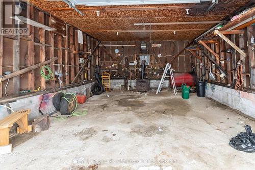 2592 Highway 141 W, Muskoka Lakes (Watt), ON - Indoor Photo Showing Garage