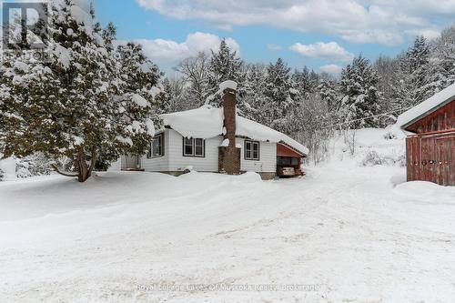 2592 Highway 141 W, Muskoka Lakes (Watt), ON - Outdoor