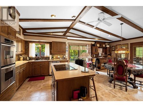 2690 Garcia Street, Merritt, BC - Indoor Photo Showing Kitchen