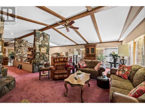 2690 Garcia Street, Merritt, BC - Indoor Photo Showing Living Room