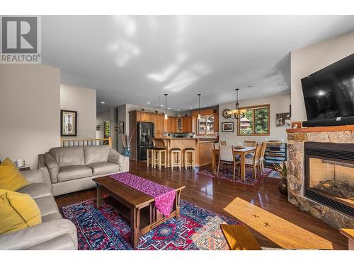 4101 Sundance Drive, Sun Peaks, BC - Indoor Photo Showing Living Room With Fireplace