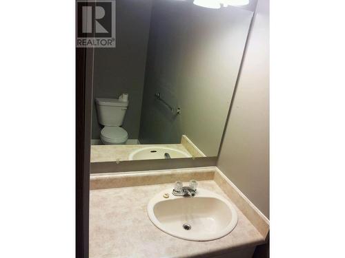 44 Whiteshield Crescent Unit# 807, Kamloops, BC - Indoor Photo Showing Bathroom