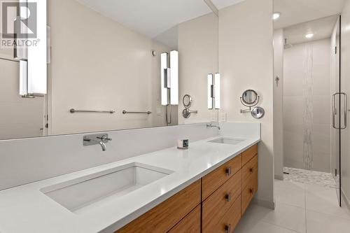 808 Cantle Drive, Kamloops, BC - Indoor Photo Showing Bathroom