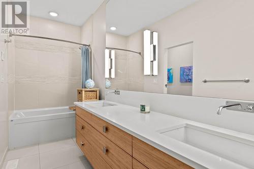 808 Cantle Drive, Kamloops, BC - Indoor Photo Showing Bathroom