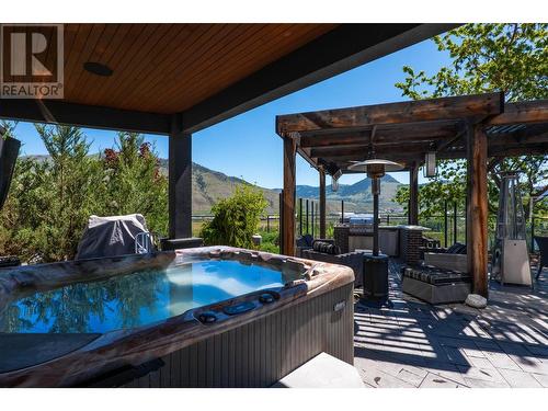 808 Cantle Drive, Kamloops, BC - Outdoor With Exterior