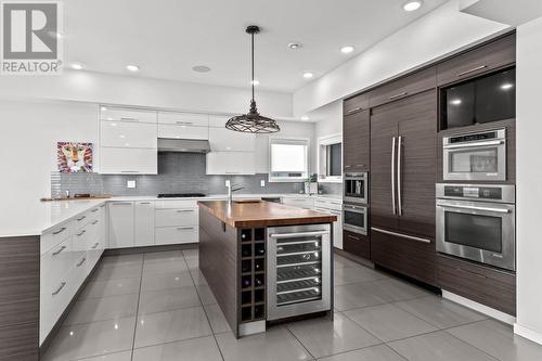 808 Cantle Drive, Kamloops, BC - Indoor Photo Showing Kitchen With Upgraded Kitchen