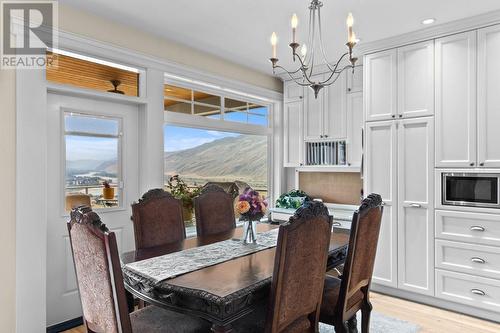 996 Quails Roost Court, Kamloops, BC - Indoor Photo Showing Dining Room