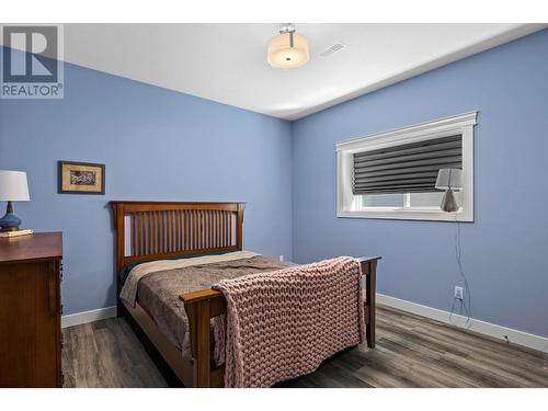 996 Quails Roost Court, Kamloops, BC - Indoor Photo Showing Bedroom