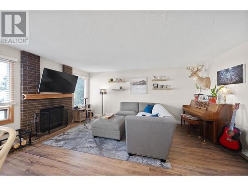 249 Hollyburn Drive, Kamloops, BC - Indoor Photo Showing Living Room With Fireplace