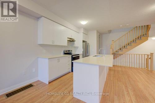 611 - 585 Colborne Street E, Brantford, ON - Indoor Photo Showing Kitchen