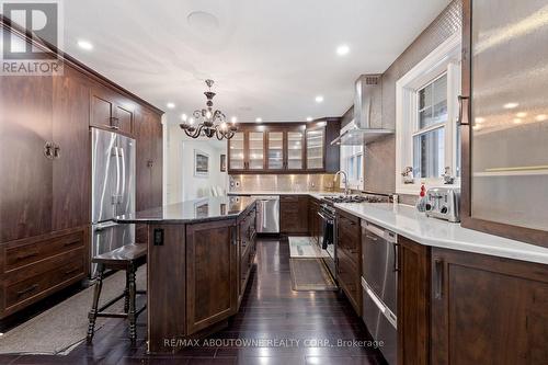 1073 North Service Road, Hamilton, ON - Indoor Photo Showing Kitchen With Upgraded Kitchen