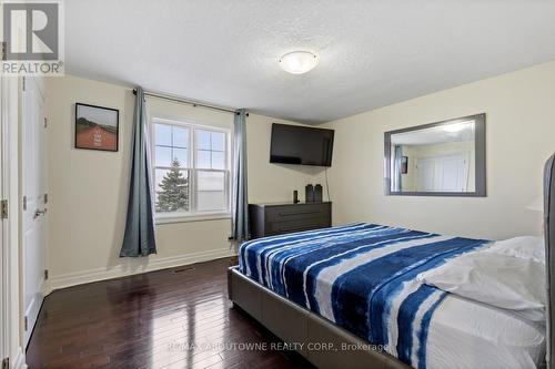 1073 North Service Road, Hamilton, ON - Indoor Photo Showing Bedroom