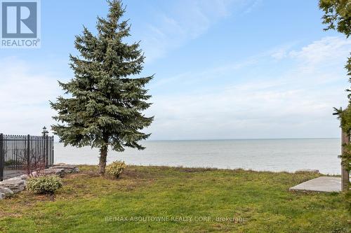 1073 North Service Road, Hamilton, ON - Outdoor With Body Of Water With View