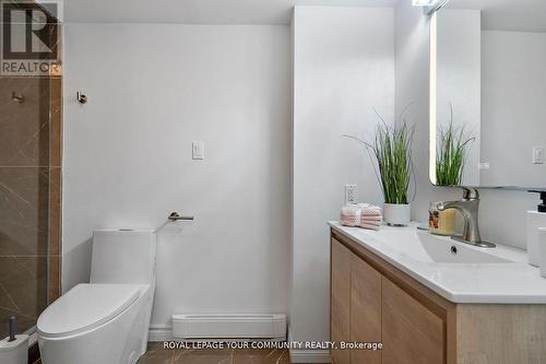 69 Don Mor Drive, Newmarket, ON - Indoor Photo Showing Bathroom