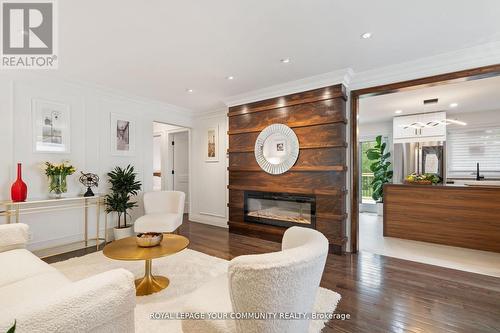 69 Don Mor Drive, Newmarket, ON - Indoor Photo Showing Living Room With Fireplace