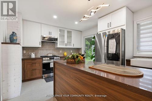 69 Don Mor Drive, Newmarket, ON - Indoor Photo Showing Kitchen