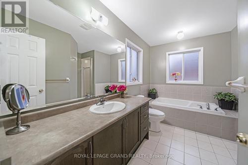 19 Iceberg Trail, Brampton, ON - Indoor Photo Showing Bathroom