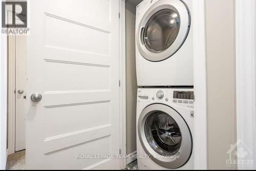 207 Infusion Pvt W, Ottawa, ON - Indoor Photo Showing Laundry Room