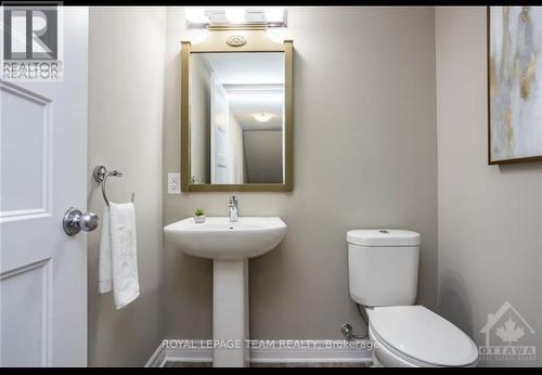 207 Infusion Pvt W, Ottawa, ON - Indoor Photo Showing Bathroom