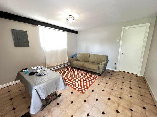 Living room - 2025A Boul. Gouin E., Montréal (Ahuntsic-Cartierville), QC - Indoor Photo Showing Bedroom