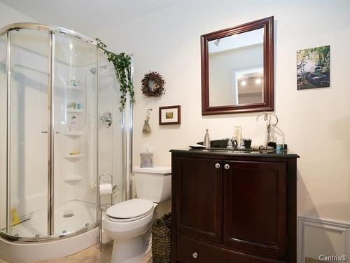 Bathroom - 136 Av. Alston, Pointe-Claire, QC 