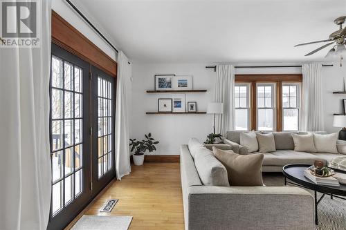 45 Ontario Ave, Sault Ste. Marie, ON - Indoor Photo Showing Living Room