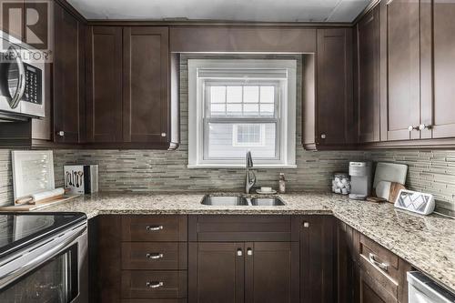 45 Ontario Ave, Sault Ste. Marie, ON - Indoor Photo Showing Kitchen With Double Sink With Upgraded Kitchen