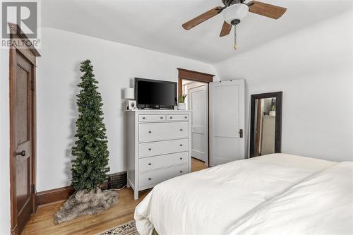 45 Ontario Ave, Sault Ste. Marie, ON - Indoor Photo Showing Bedroom