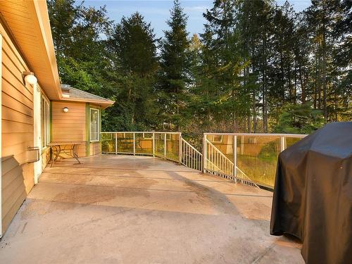 613 Downey Rd, North Saanich, BC 