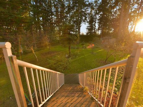 613 Downey Rd, North Saanich, BC 