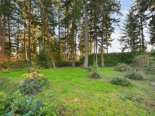 613 Downey Rd, North Saanich, BC 