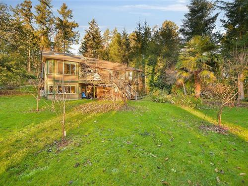 613 Downey Rd, North Saanich, BC 